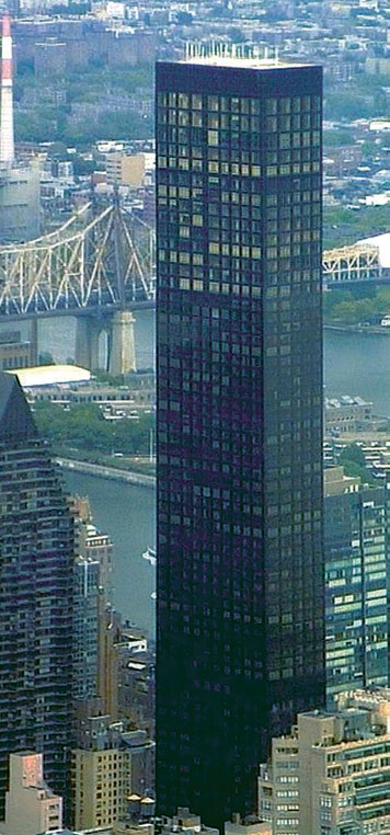 Рис. 3. Trump World Tower. Архит. Костас Кондилис. Нью-Йорк, 2001 г.